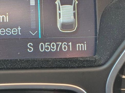 Used 2014 Ford Focus SE w/ SE Sport Package image 10