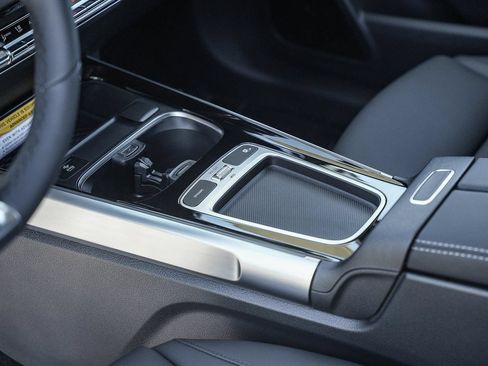 New 2026 Mercedes-Benz GLB 250 4MATIC image 21