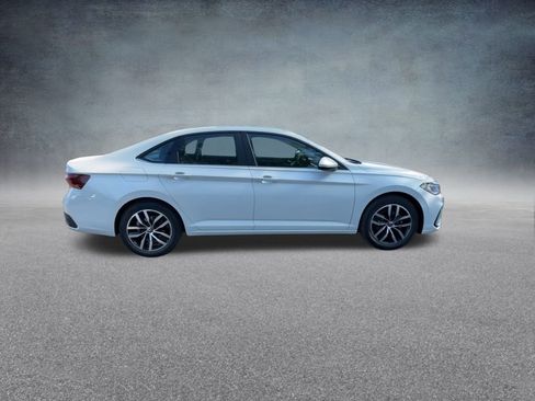 New 2025 Volkswagen Jetta SE image 24