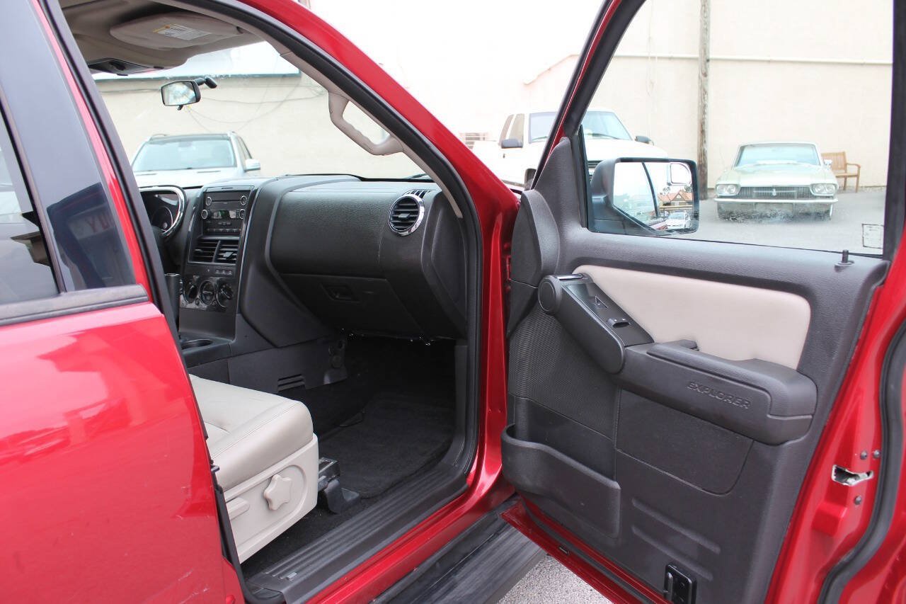 Used 2008 Ford Explorer XLT AWD/4WD image 37