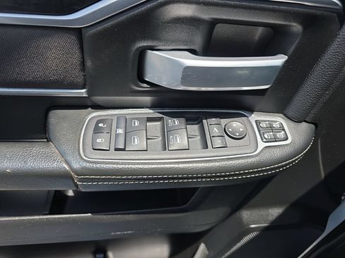 Used 2024 RAM 3500 Big Horn AWD/4WD image 26