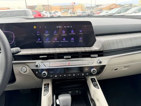 Used 2024 Kia Telluride EX w/ EX Captain's Chair Package image 22