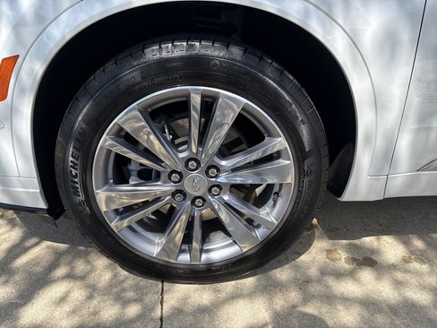 Used 2024 Cadillac XT6 Premium Luxury w/ Platinum Package AWD/4WD image 4