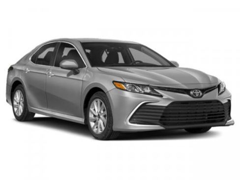 Used 2022 Toyota Camry LE image 6