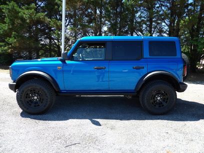 New 2026 Ford Bronco Badlands w/ Sasquatch Package
