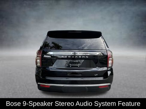 Used 2022 Chevrolet Suburban LT RWD image 6