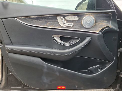 Used 2018 Mercedes-Benz E 400 4MATIC Sedan image 14