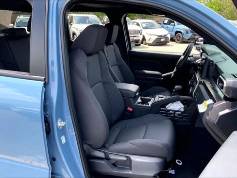 Used 2026 Toyota Tacoma SR5 image 9