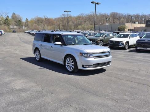 Used 2019 Ford Flex Limited w/ Equipment Group 303A AWD/4WD image 9
