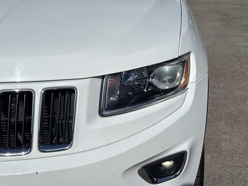 Used 2014 Jeep Grand Cherokee Laredo w/ 18" Wheel & 8.4" Radio Group AWD/4WD image 10