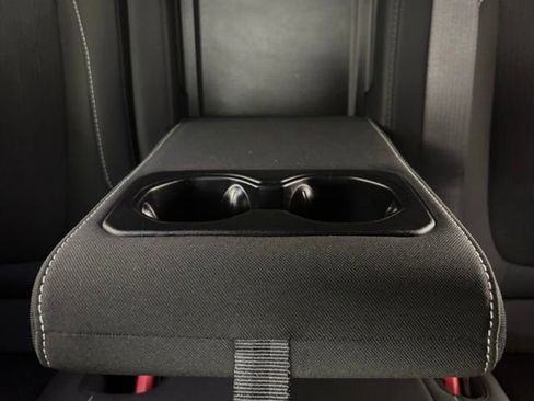 Used 2023 Jeep Grand Cherokee Laredo image 14