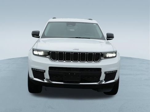 Used 2023 Jeep Grand Cherokee L Limited AWD/4WD image 2