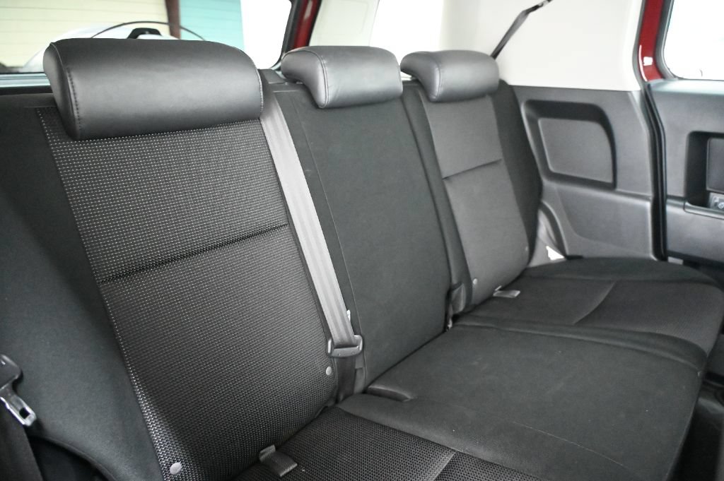 Used 2008 Toyota FJ Cruiser 4WD image 34