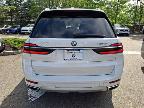 Used 2024 BMW X7 xDrive40i w/ Executive Package AWD/4WD image 5