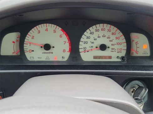 Used 2004 Toyota Tacoma PreRunner image 15