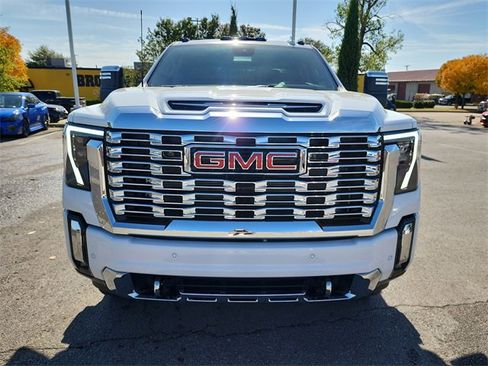 New 2026 GMC Sierra 3500 Denali w/ Denali Reserve Package image 11
