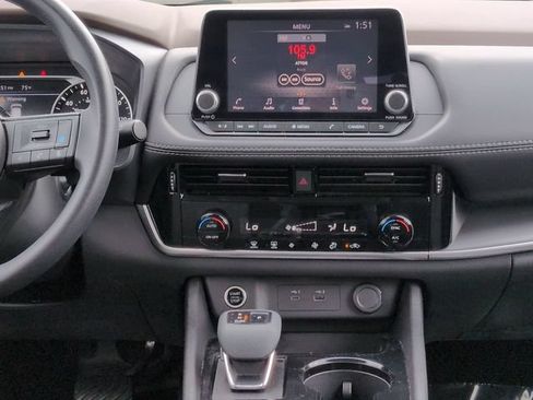 Used 2021 Nissan Rogue SV FWD image 18