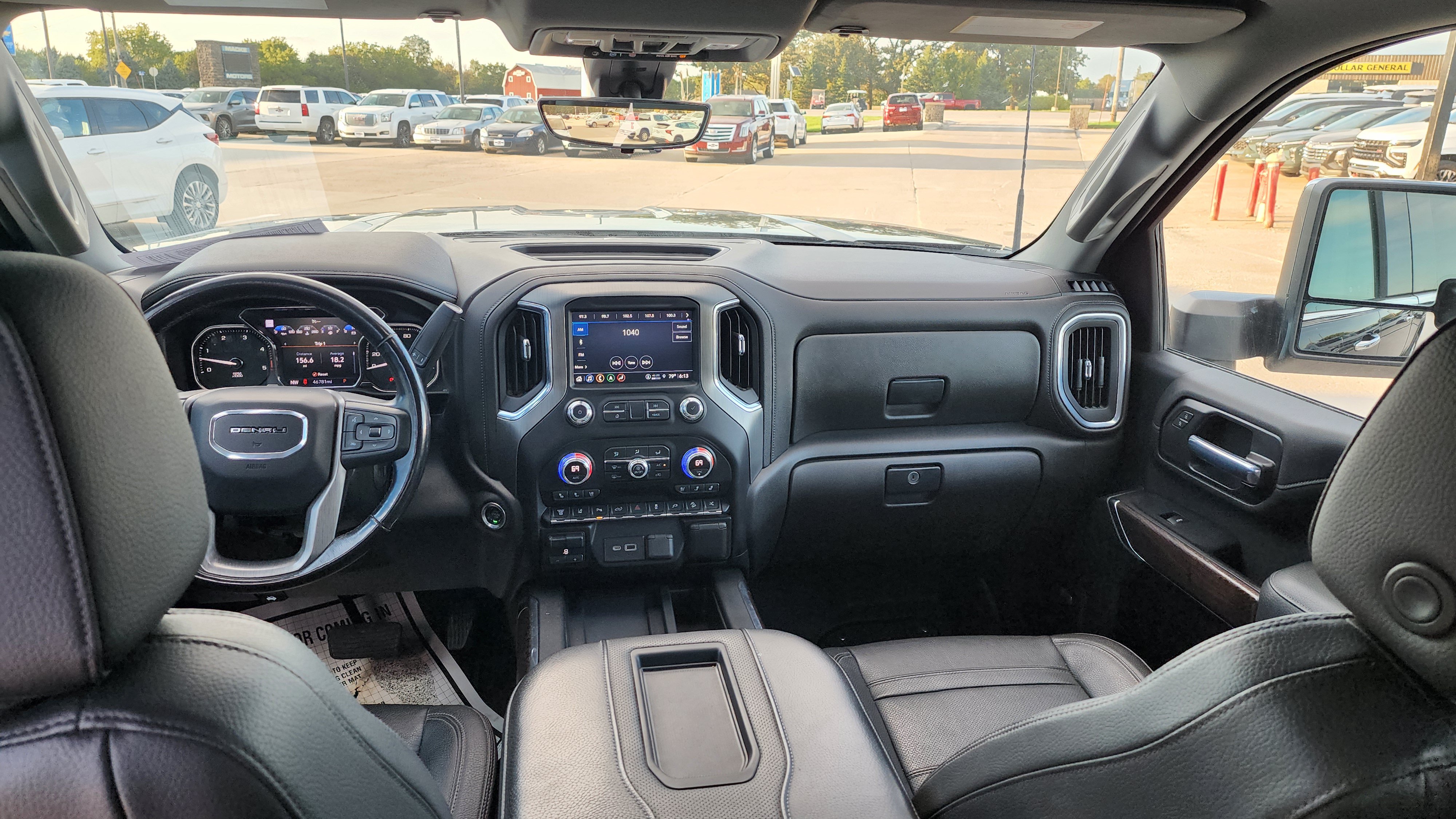 Certified 2022 GMC Sierra 2500 Denali w/ Denali Black Diamond Edition AWD/4WD image 10