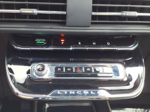 Used 2023 Lincoln Corsair AWD w/ Equipment Group 101A image 18