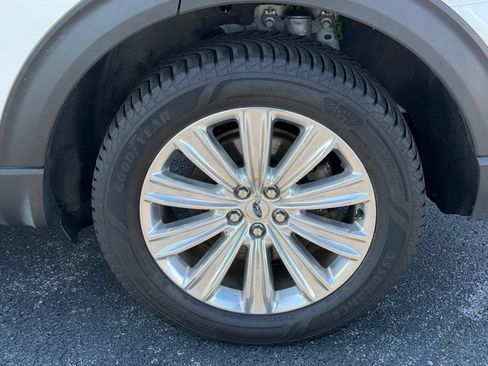 Used 2021 Ford Explorer Limited w/ Hybrid Equipment Group 310A AWD/4WD image 36