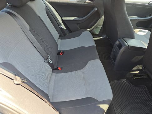 Used 2017 Volkswagen Jetta S FWD image 19