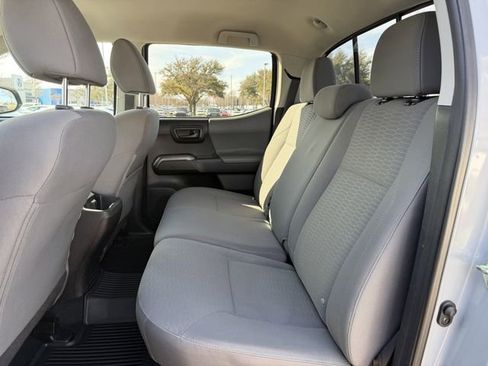 Certified 2019 Toyota Tacoma SR5 image 27