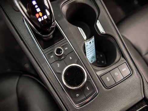 Used 2022 Cadillac XT4 Sport image 31