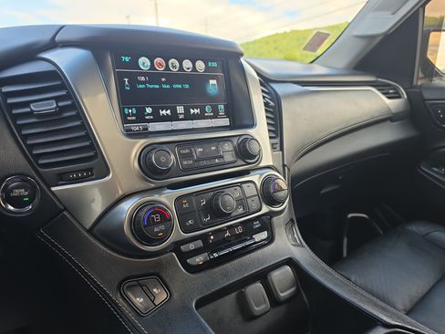 Used 2019 Chevrolet Tahoe LT w/ LT Signature Package AWD/4WD image 28