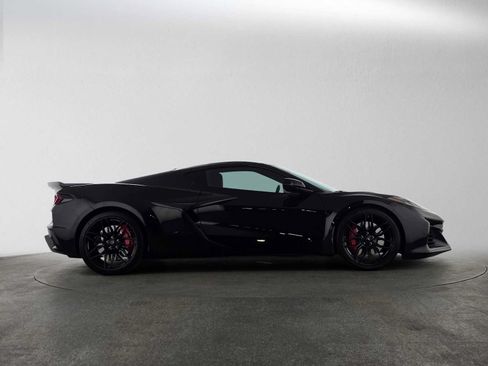 Used 2024 Chevrolet Corvette Z06 w/ Battery Protection Package RWD image 2