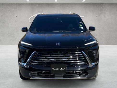 Used 2025 Buick Enclave Preferred w/ Power Package image 21