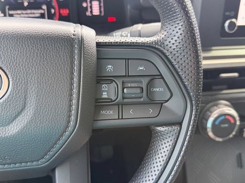 Used 2025 Toyota Tacoma SR5 AWD/4WD image 22