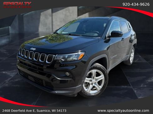Used 2024 Jeep Compass Latitude AWD/4WD image 1