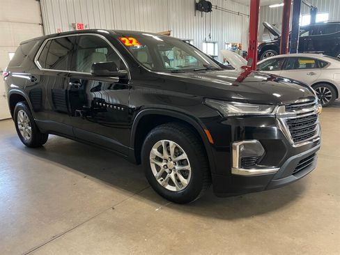 Used 2022 Chevrolet Traverse LS FWD image 6