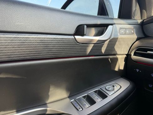 Used 2024 Hyundai Palisade Limited image 11