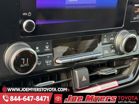 Used 2024 Toyota Highlander LE image 20