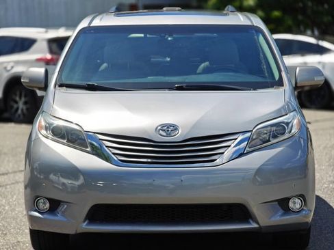 Used 2015 Toyota Sienna Limited Premium AWD/4WD image 2