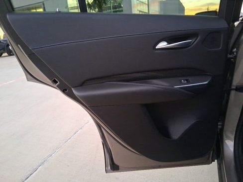 Used 2024 Cadillac XT4 Sport w/ Technology Package image 18