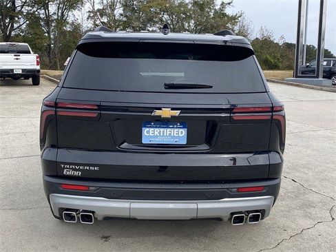 Certified 2025 Chevrolet Traverse LT image 4