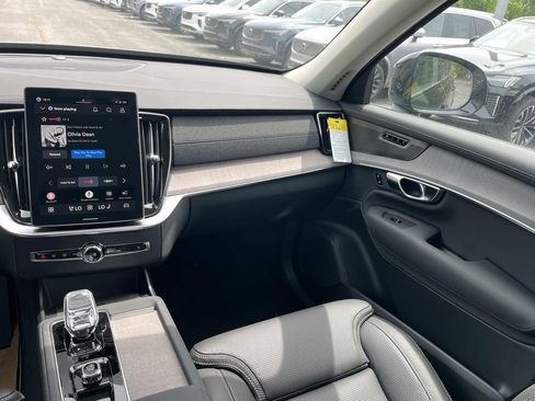 New 2026 Volvo XC90 T8 Ultra w/ Protection Package Premier AWD/4WD image 15