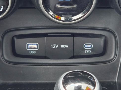 Used 2023 Hyundai Venue SEL FWD image 20