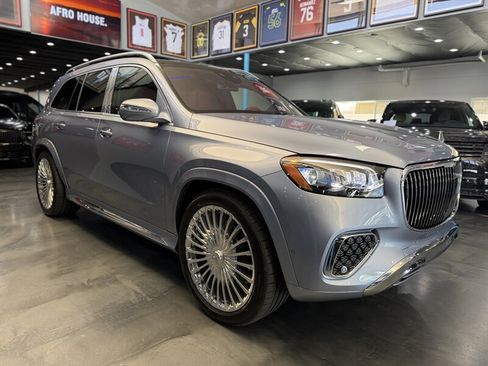 Used 2026 Mercedes-Benz Maybach GLS 600 4MATIC image 4
