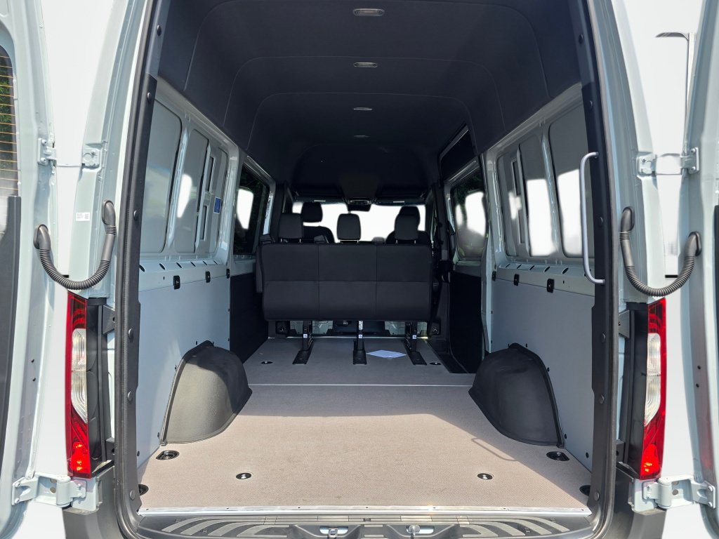 New 2026 Mercedes-Benz Sprinter 2500 image 17