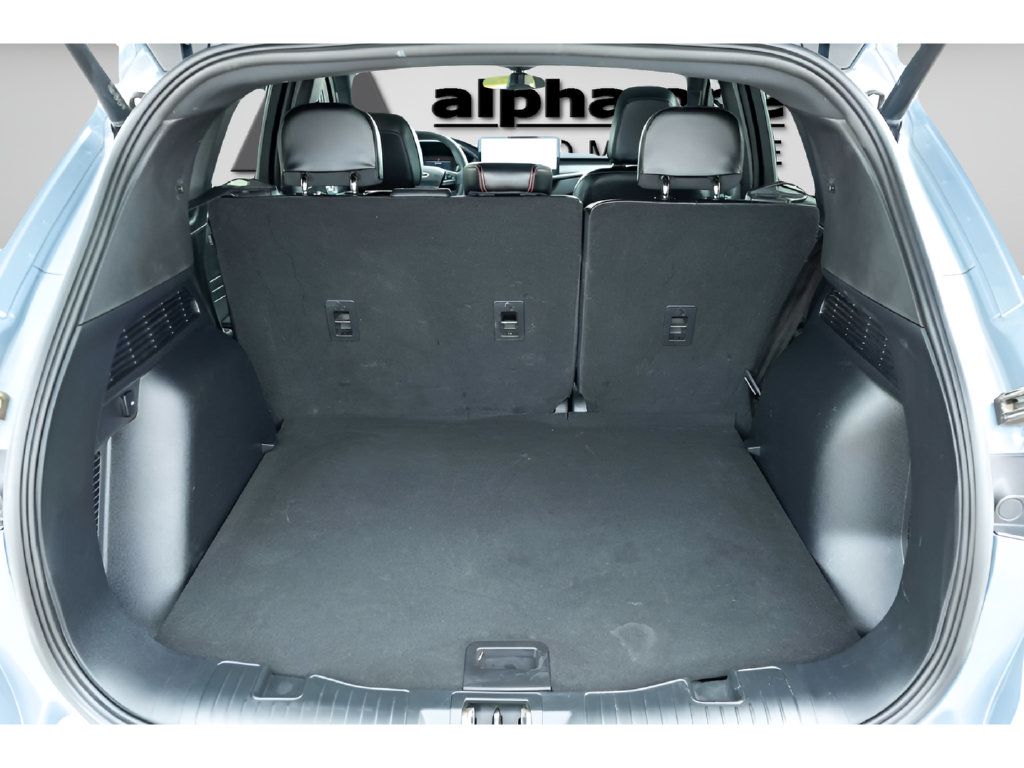 Used 2024 Ford Escape ST-Line w/ Tech Pack #1 FWD image 9