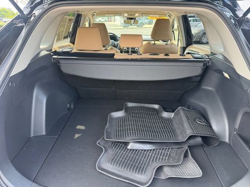 Used 2025 Toyota RAV4 XLE AWD/4WD image 25