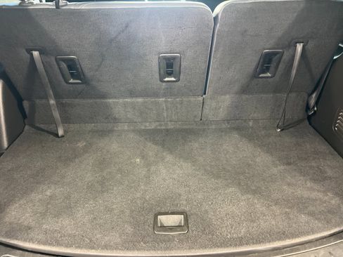 Used 2022 Buick Enclave Essence image 12