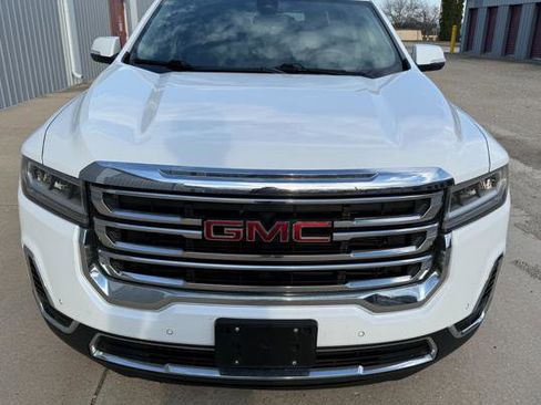 Used 2023 GMC Acadia SLE AWD/4WD image 4