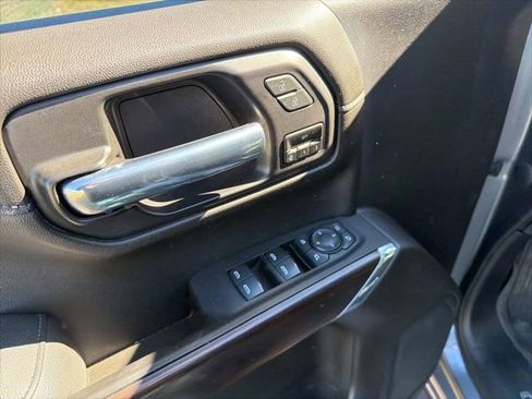 Used 2021 GMC Sierra 1500 SLT image 12