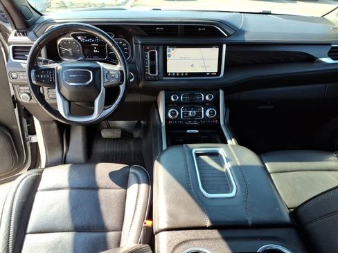 Used 2021 GMC Yukon XL Denali w/ Denali Ultimate Package AWD/4WD image 15