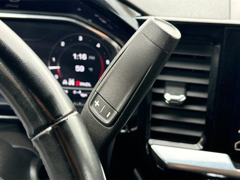 Used 2024 GMC Sierra 3500 SLE w/ SLE Convenience Package image 27