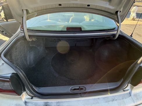 Used 2001 Chevrolet Malibu V6 w/ Preferred Equipment Group 1 image 13